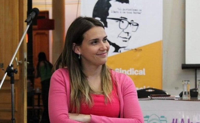 En el día de las y los periodistas, poco que festejar y mucho por defender