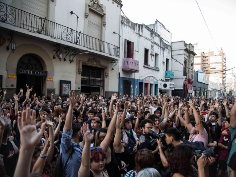 Universidad: el arriba nervioso y el abajo en movimiento