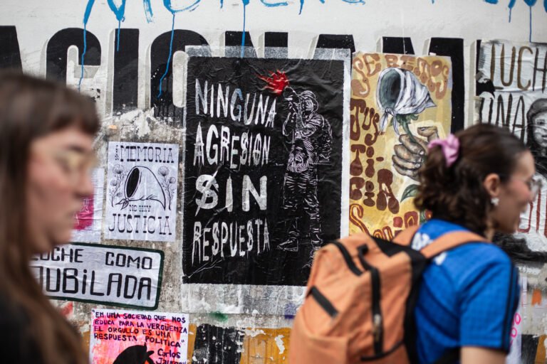 Iluminando el pasado, desafiando al futuro, denunciando al presente